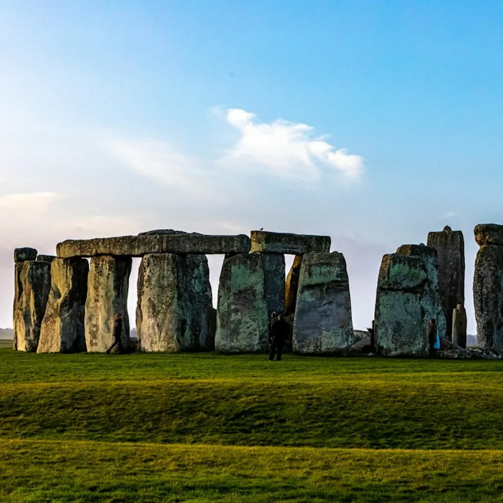 Gravesend Audio Tour: Riverfront Legends and Fortress Footsteps