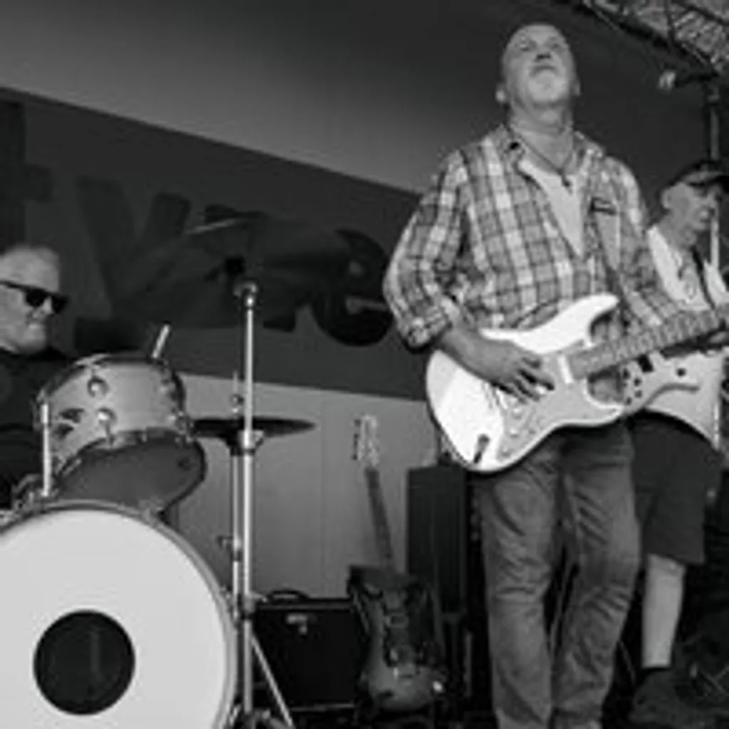 The Captains Crew - Live @ Billy's at Billy Bootleggers