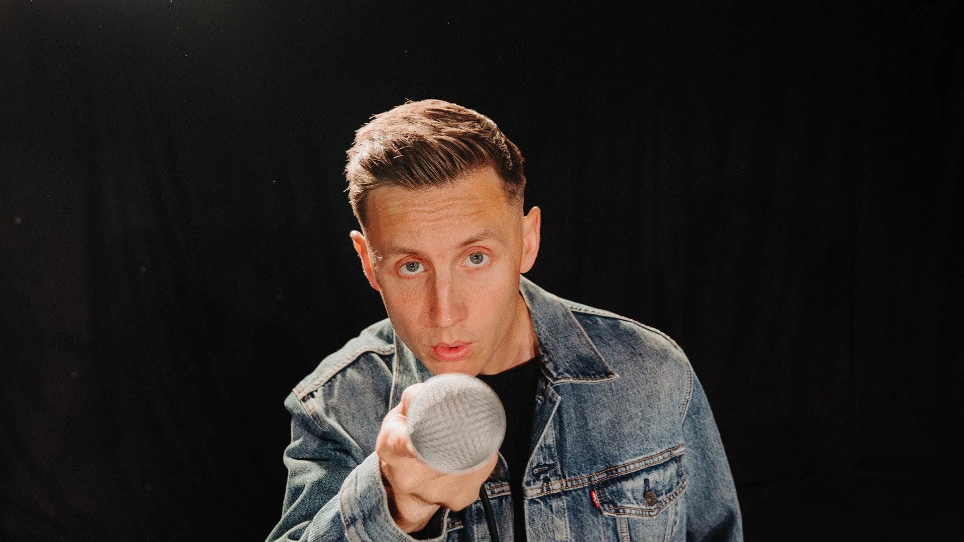 Shane Todd: Hold Me Back (Special Record) at Blackfriars