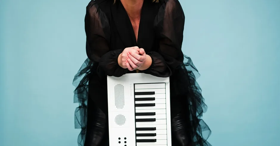 Teresa Livingstone - Nice Lady at The Playhouse