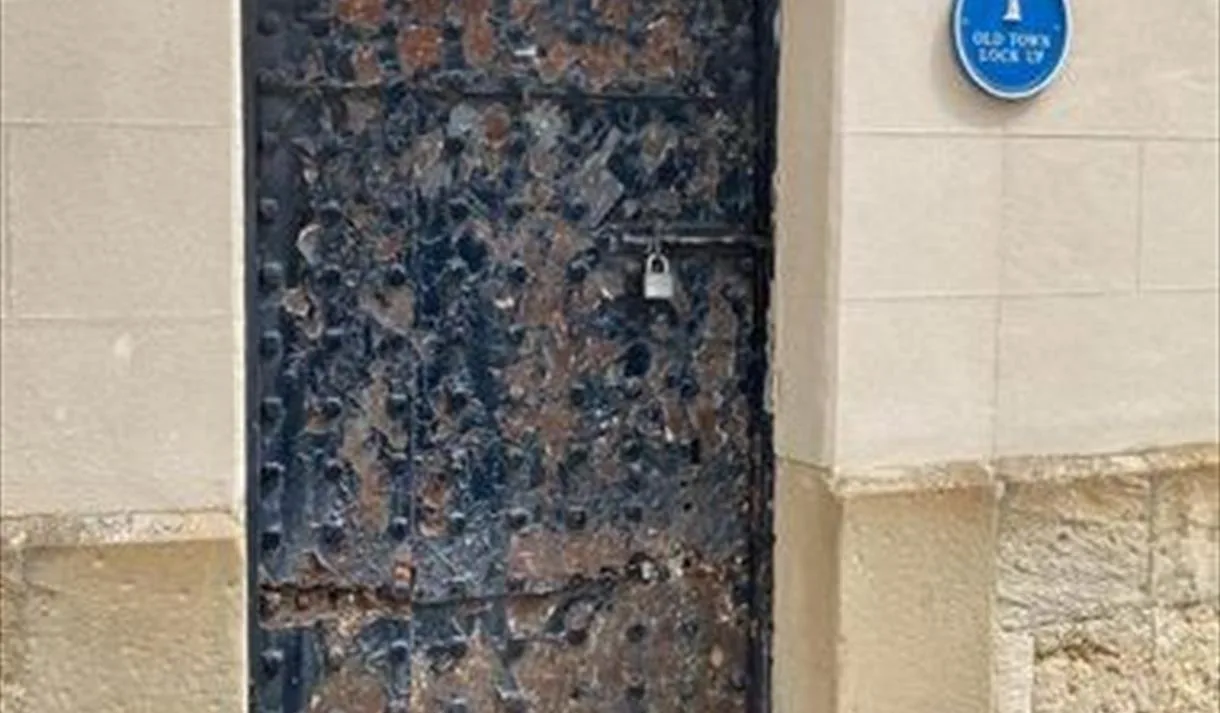 Devizes Town Lock-Up at Devizes Town Council