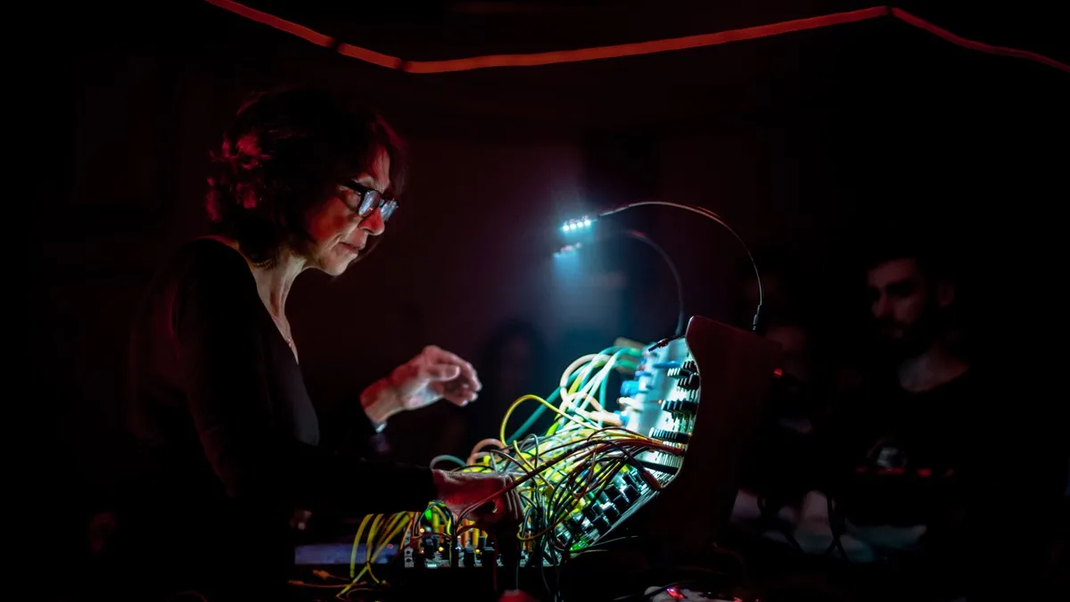 Sonica: Improvisation on Four Sequences - Suzanne Ciani