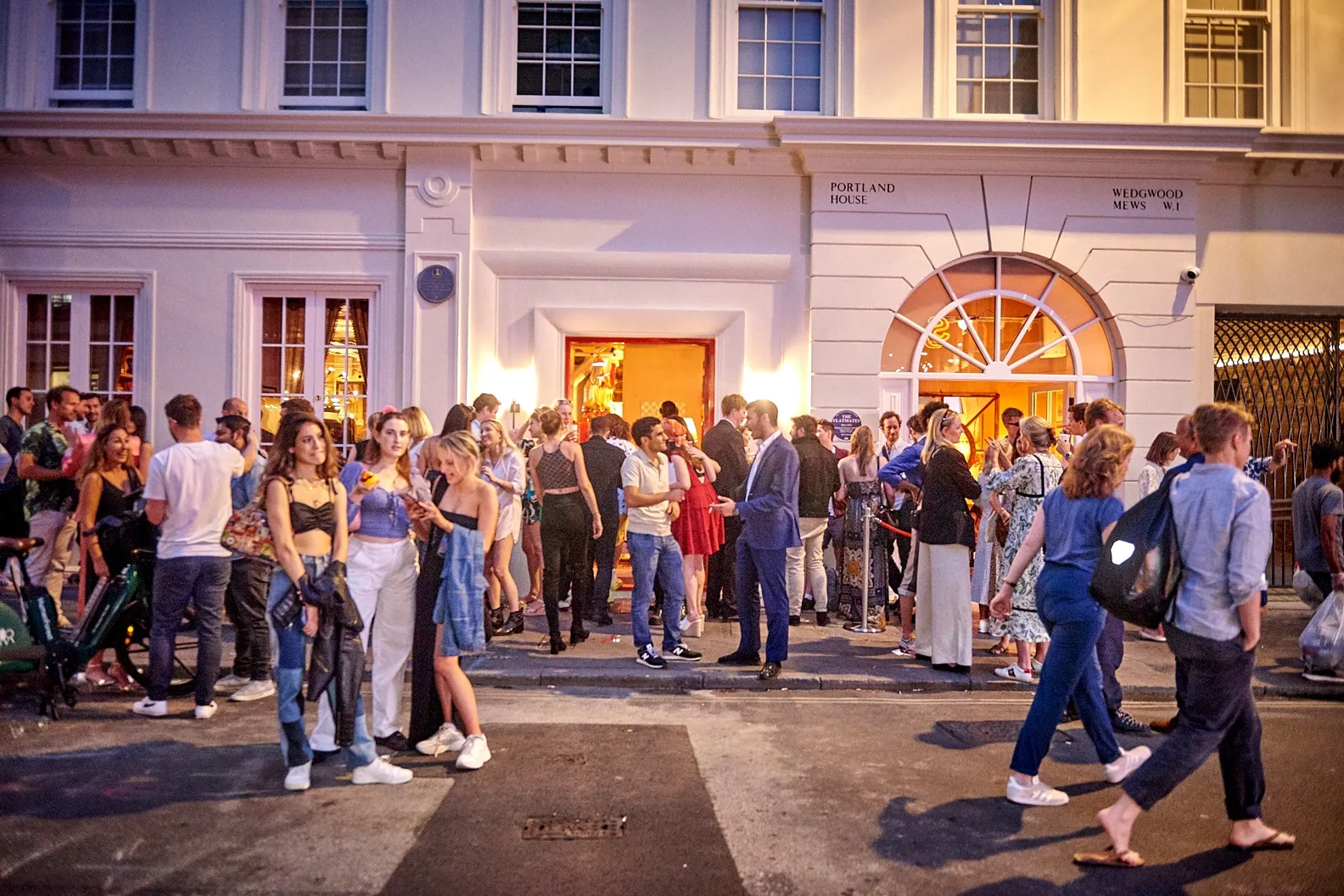 Anti-Dating App Social (Soho) Scarlet Door 30s+
