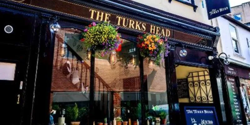 WHITE LIES @Turks Head