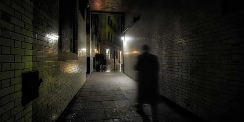 Singles Ghost Walk & Haunted Pub Crawl (All Ages) at 135 Aldersgate Street