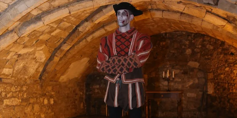 Southampton Ghost Tours at Outside Tudor House