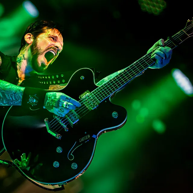 Ricky Warwick
