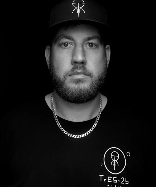 Benny L
