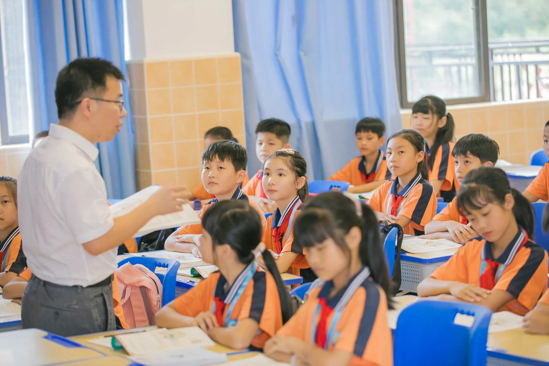 Year 6 Travel Guide LIVE: Practical workshops, real connections at Dearne Valley