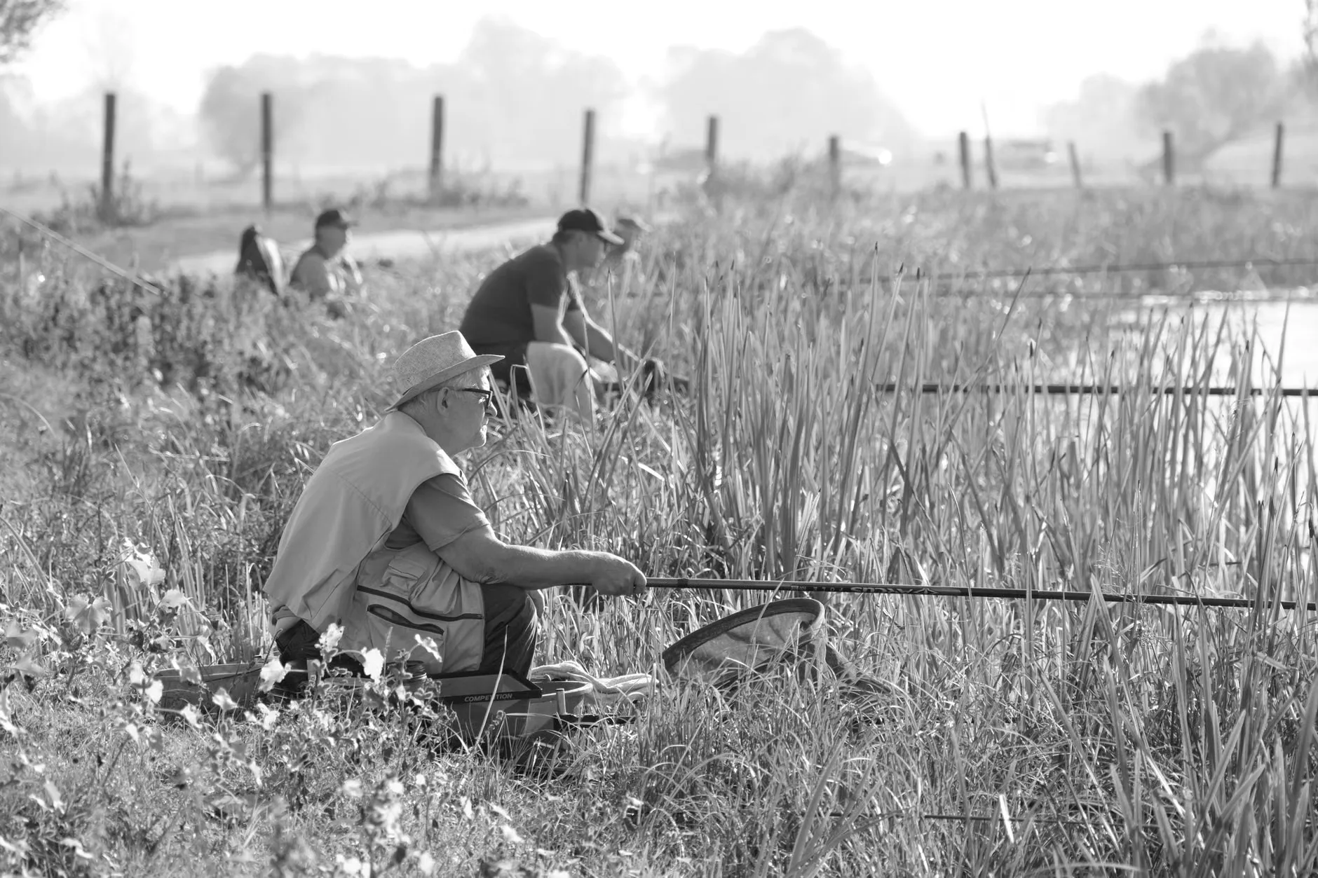 Free Junior Fishing Coaching | Highbridge Angling Association Juniors at Walrow Ponds