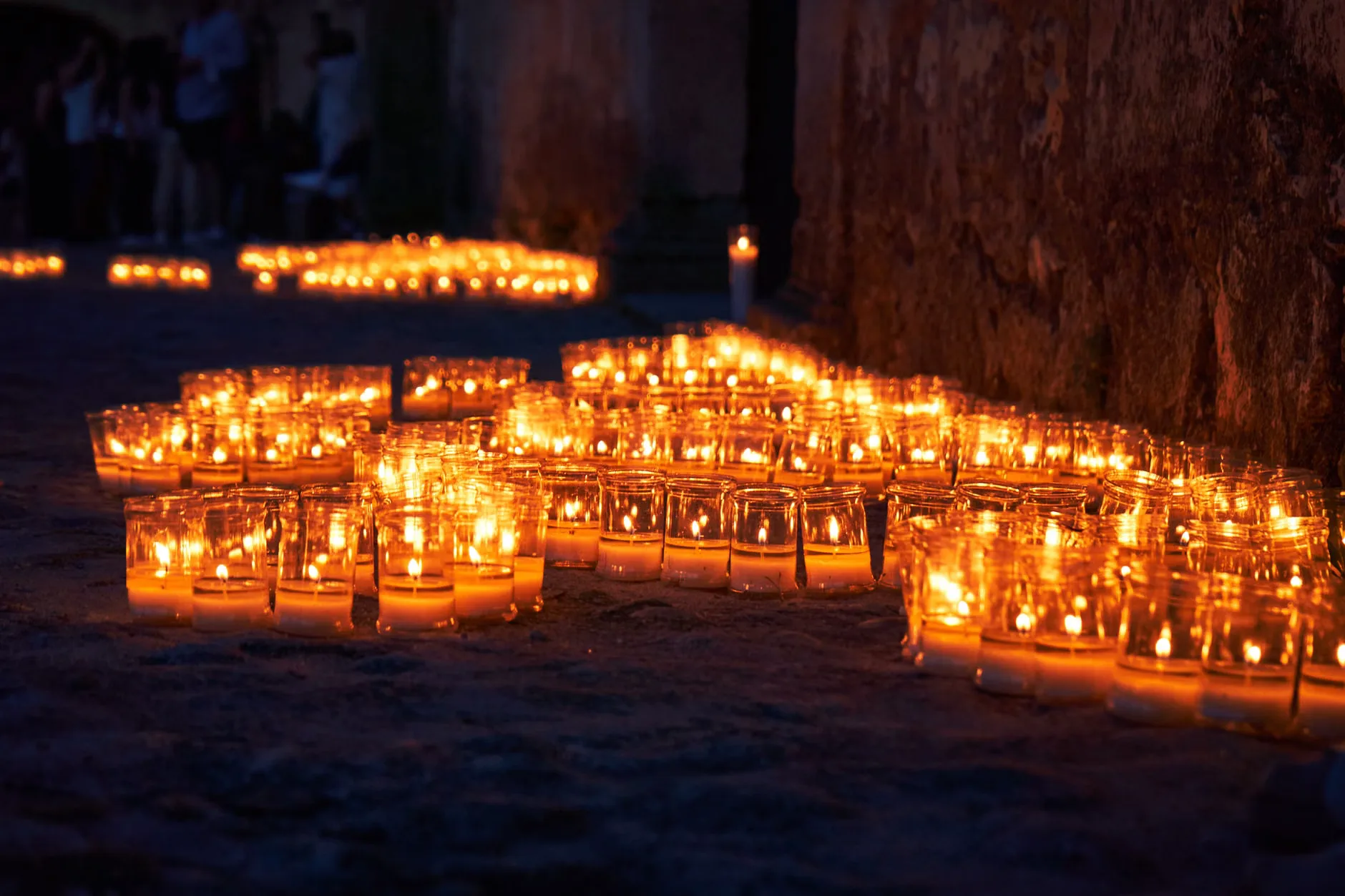 Queen by Candlelight at Rochester Cathedral