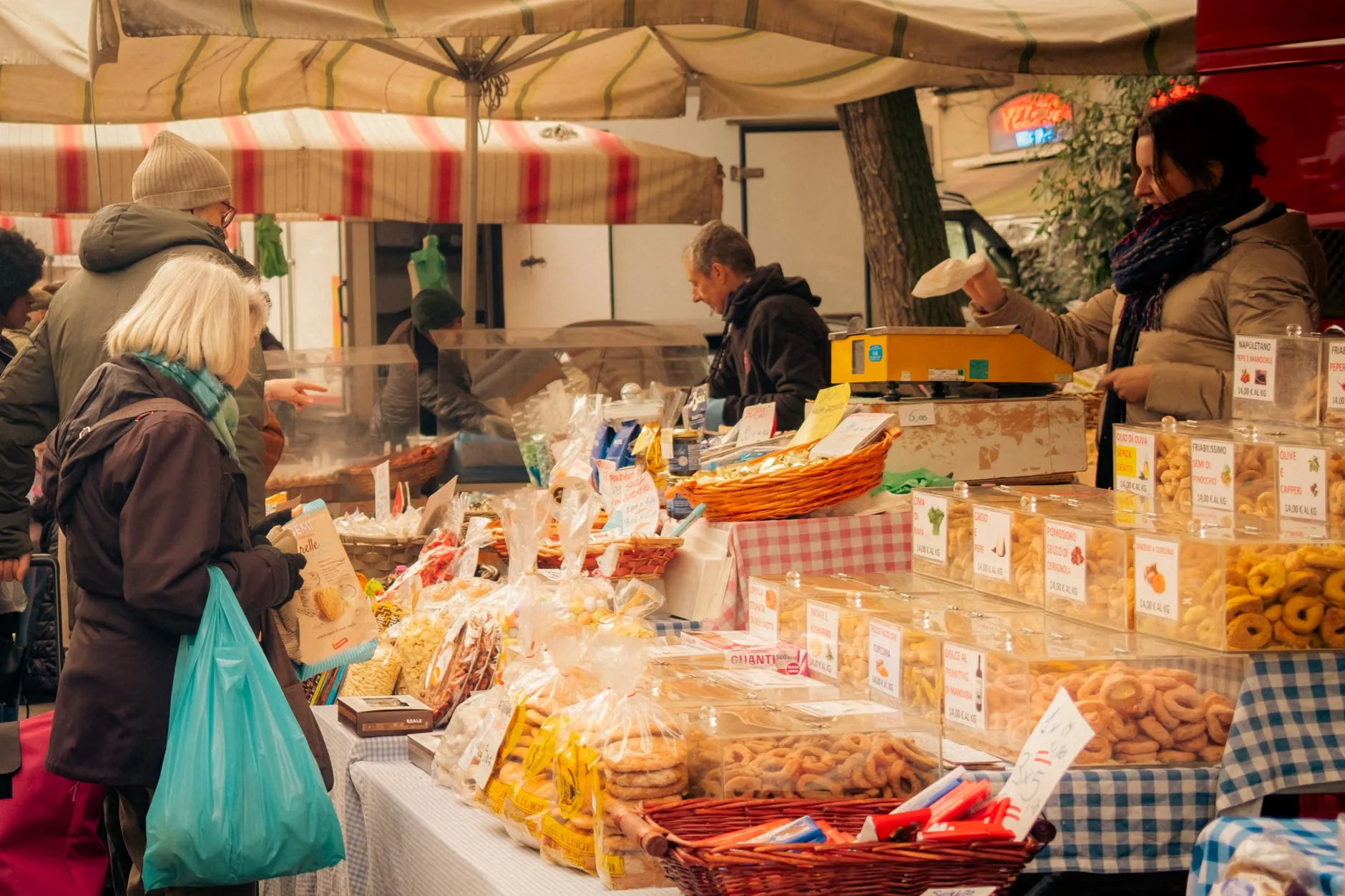 2626 Camden Artisan,Craft And Food Vendor Market at The Regent's Park