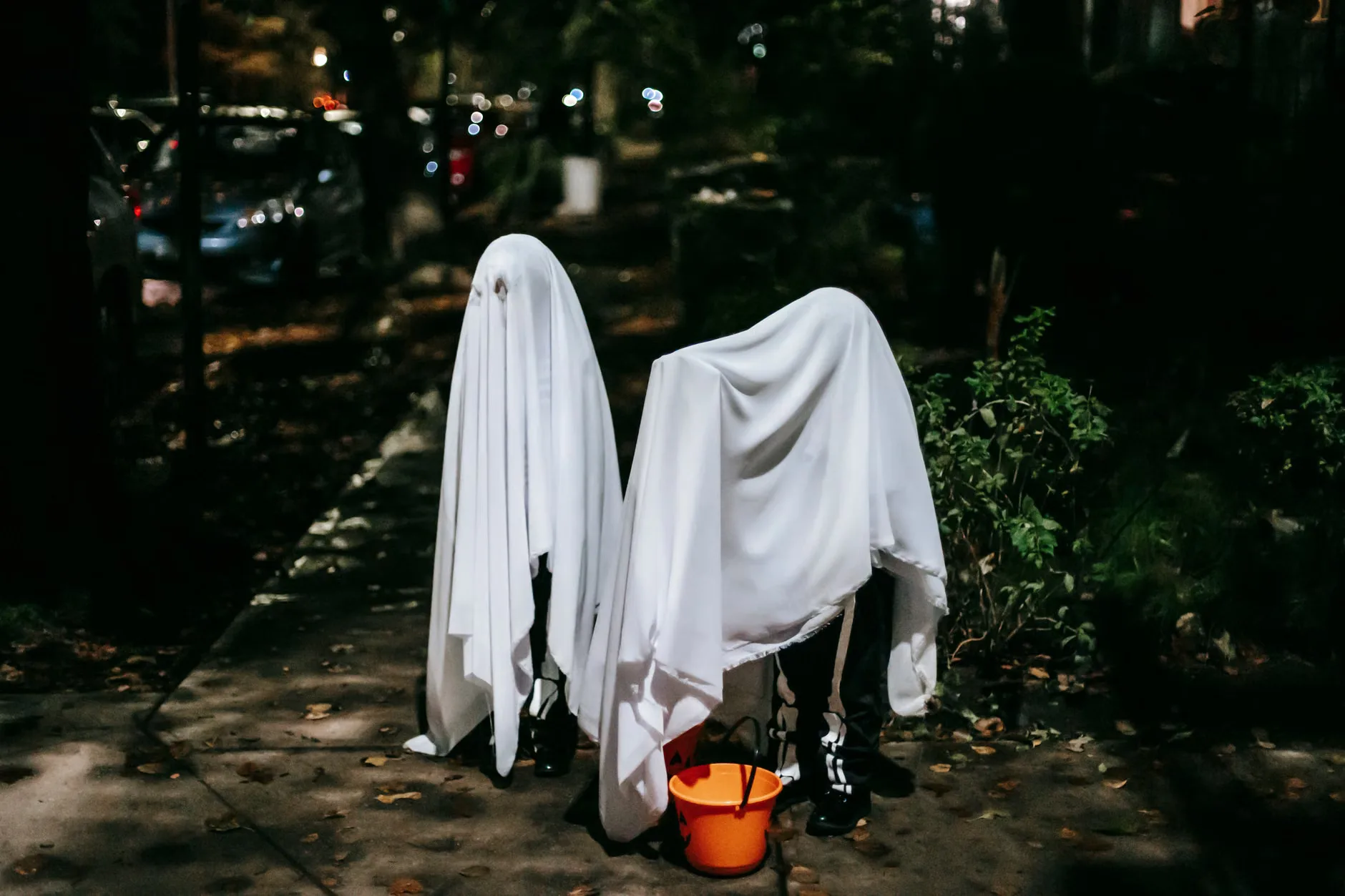 Swing Dash Halloween: Alien Communications at Movers