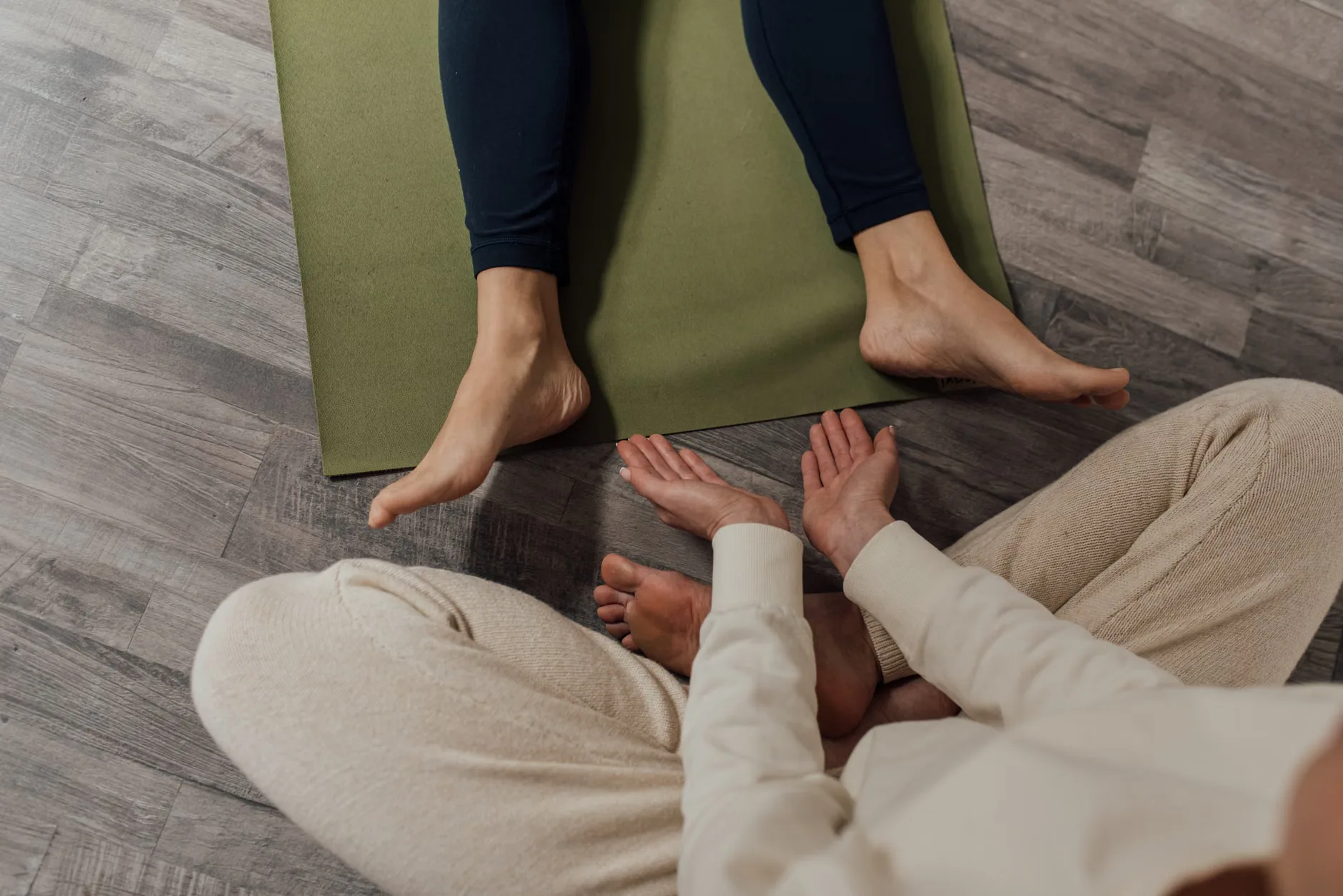 Building Healthier Desk-Based Workplaces: Wellbeing & Compliance Strategies