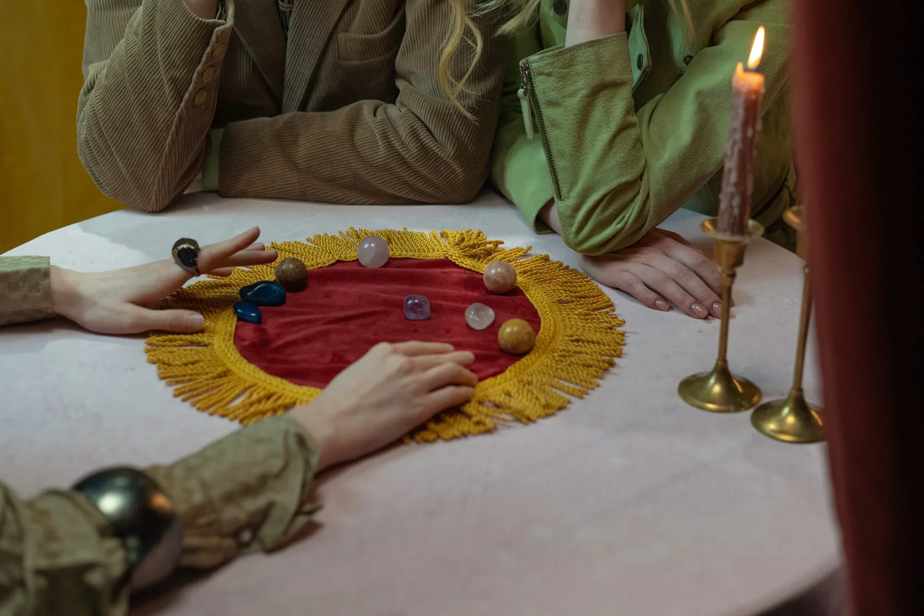 COLCHESTER - An evening of clairvoyance with spirit medium David Traynor at St Giles Centre