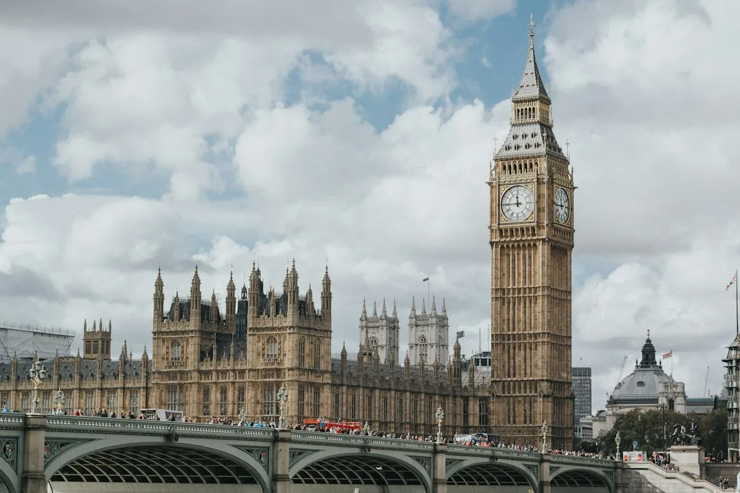 London's Palaces & Parliament Tour (See Over 20+ London Top Sights)