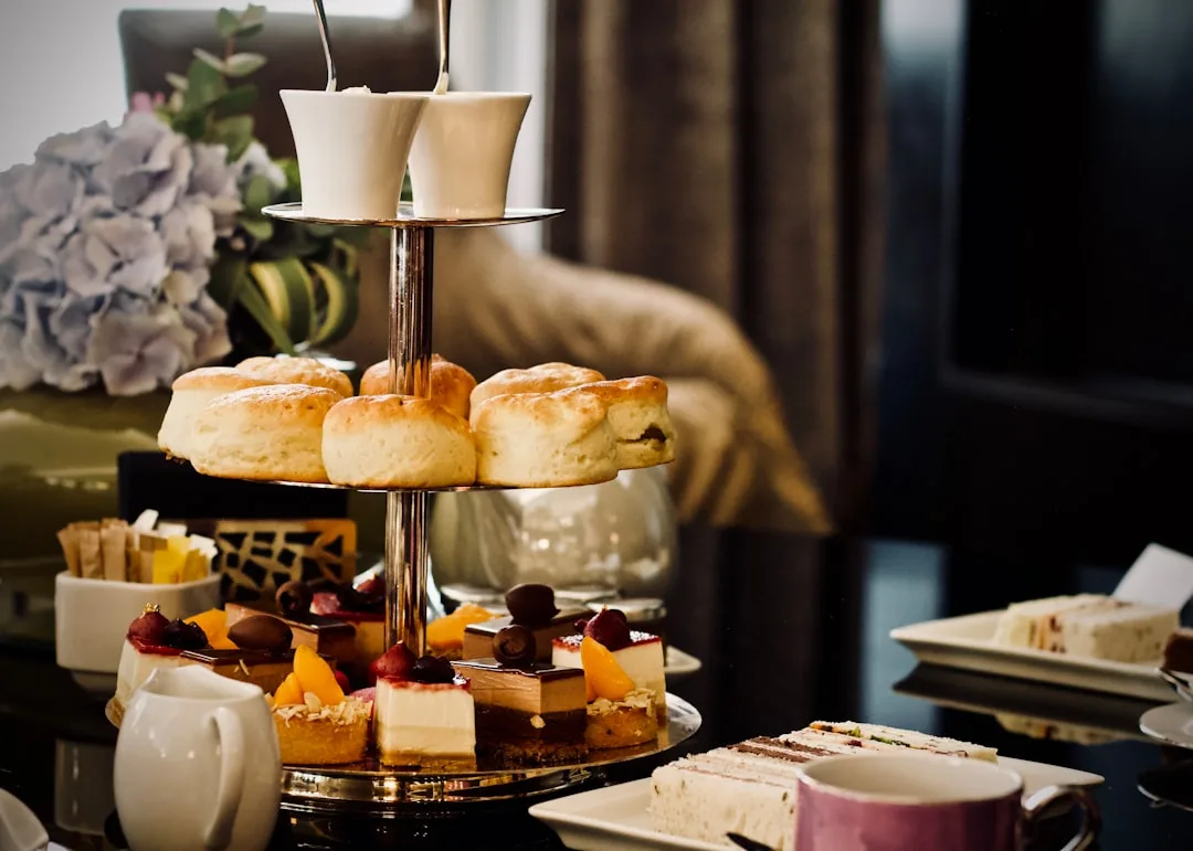English Afternoon Tea Bus & Panoramic Tour of London- Lower Deck
