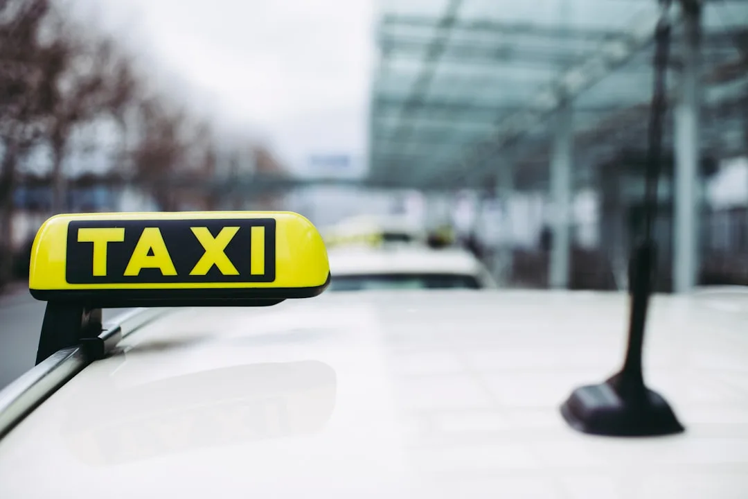 Black Taxi Tour and Crumlin Road Gaol tour Combo at 3 Donegall Square E