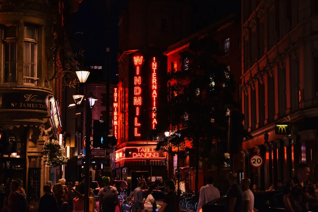 CENTRAL LONDON PUB CRAWL at Zoo Bar & Club