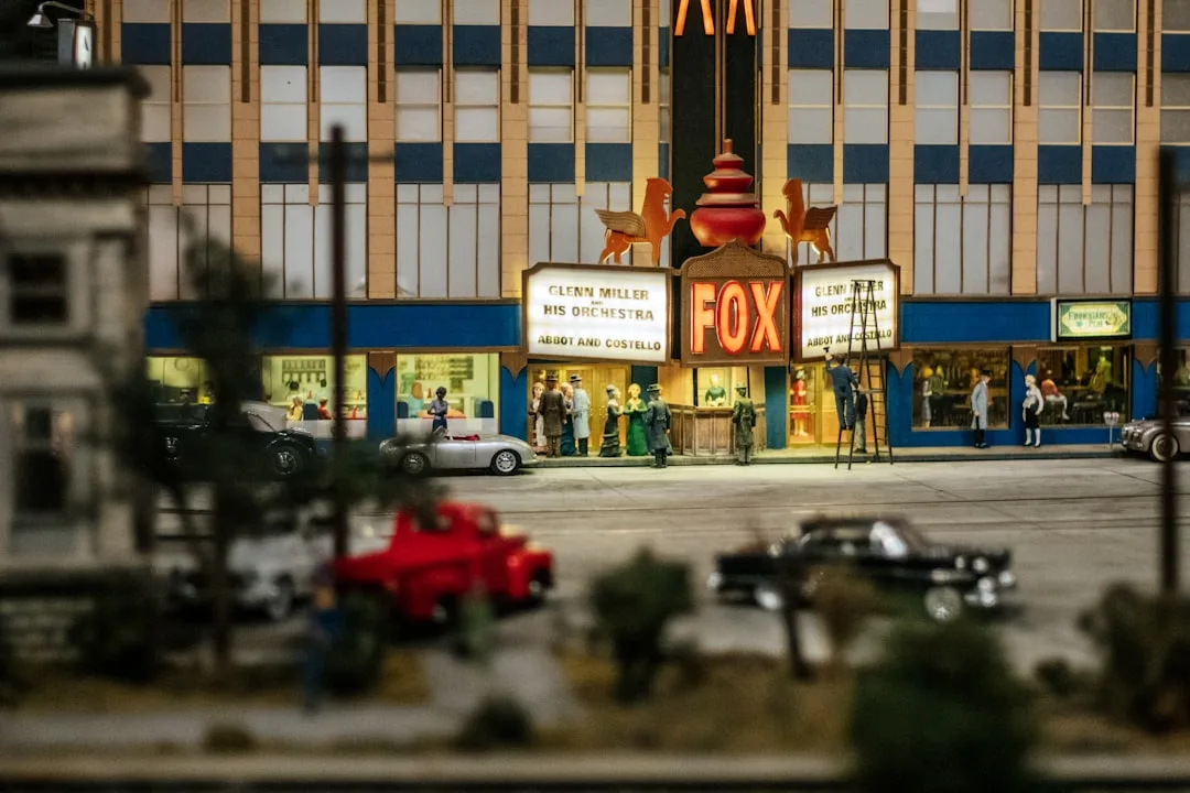 FOX IN THE BOX (Friday weekly Afterparty open until 10am)
