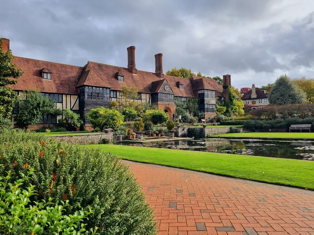 Age UK Surrey – The 10-3 Club at The Clockhouse – Age UK Chapel Lane Milford