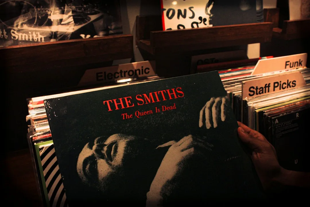 Ross Smith, Joe Riley & Jonas Jamarik: Split Bill