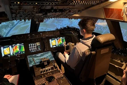 90 Minute Flight in a Real Boeing 747 Aircraft Simulator for Two at Manchester