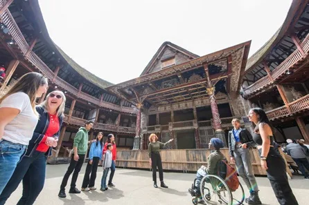 Guided Tour of Shakespeare's Globe Theatre and Thames Cruise Sightseeing Cruise for Two