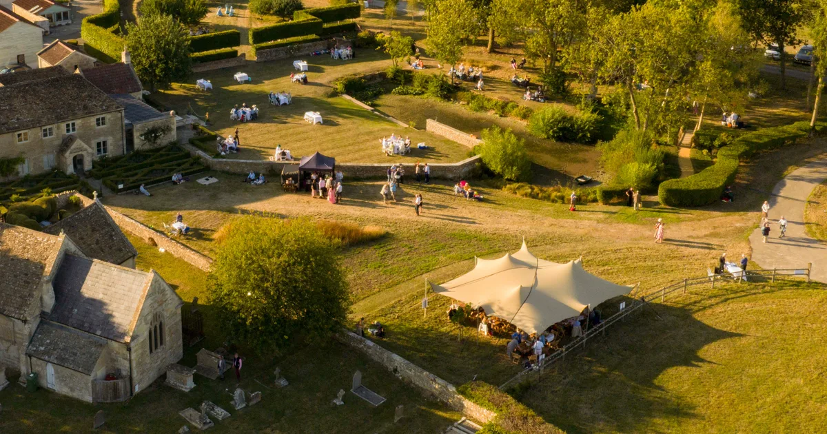 Undercover Picnic Spots at Church Farm, Wingfield