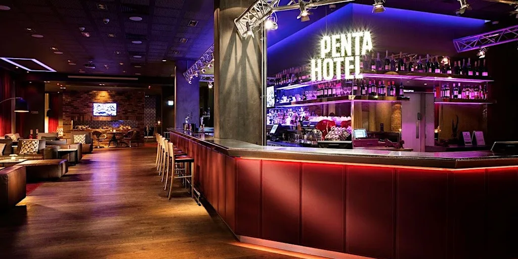 Singles Party Reading @ The Penta Hotel (Ages: 30-50) at Pentahotel Reading
