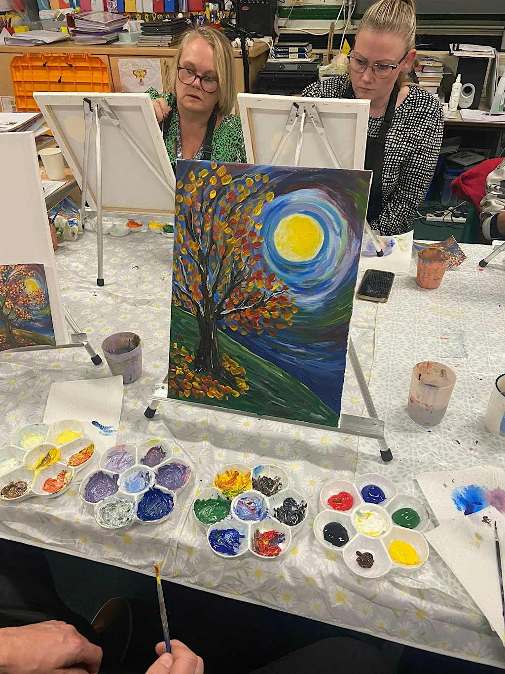 Paint & Party UK: Autumn Leaves - Aintree