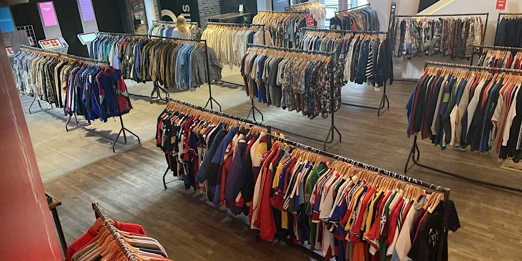 Chester Storyhouse Headlock Vintage Clothing Sale at Storyhouse