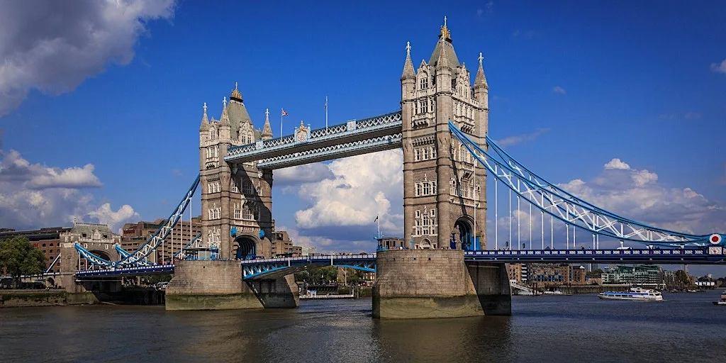 London’s Bridges Walk: From Westminster Bridge to Tower Bridge