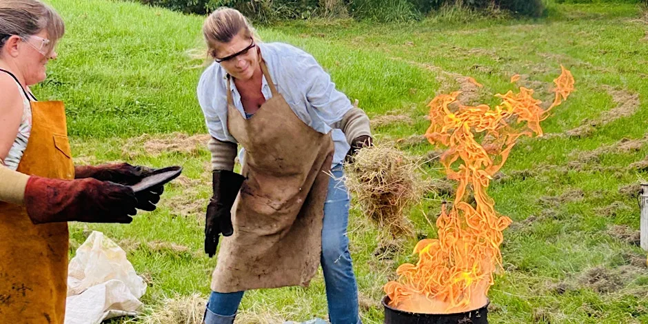 Raku Pottery Taster Workshop-lunch Included at Laura Lee Ceramics Clay Studio, Gainsborough Nr Lincs. • Gainsborough