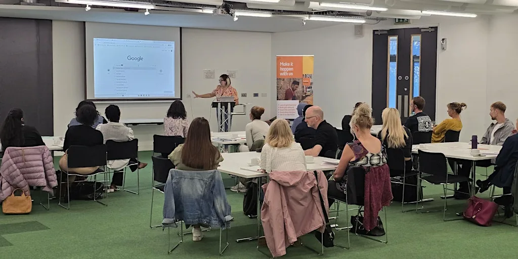 Using LinkedIn to Build Your Business | Content, Connections and Campaigns at electric works