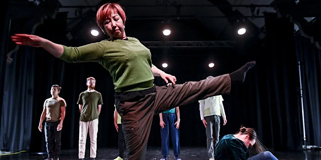 Company Chameleon - Adult Class