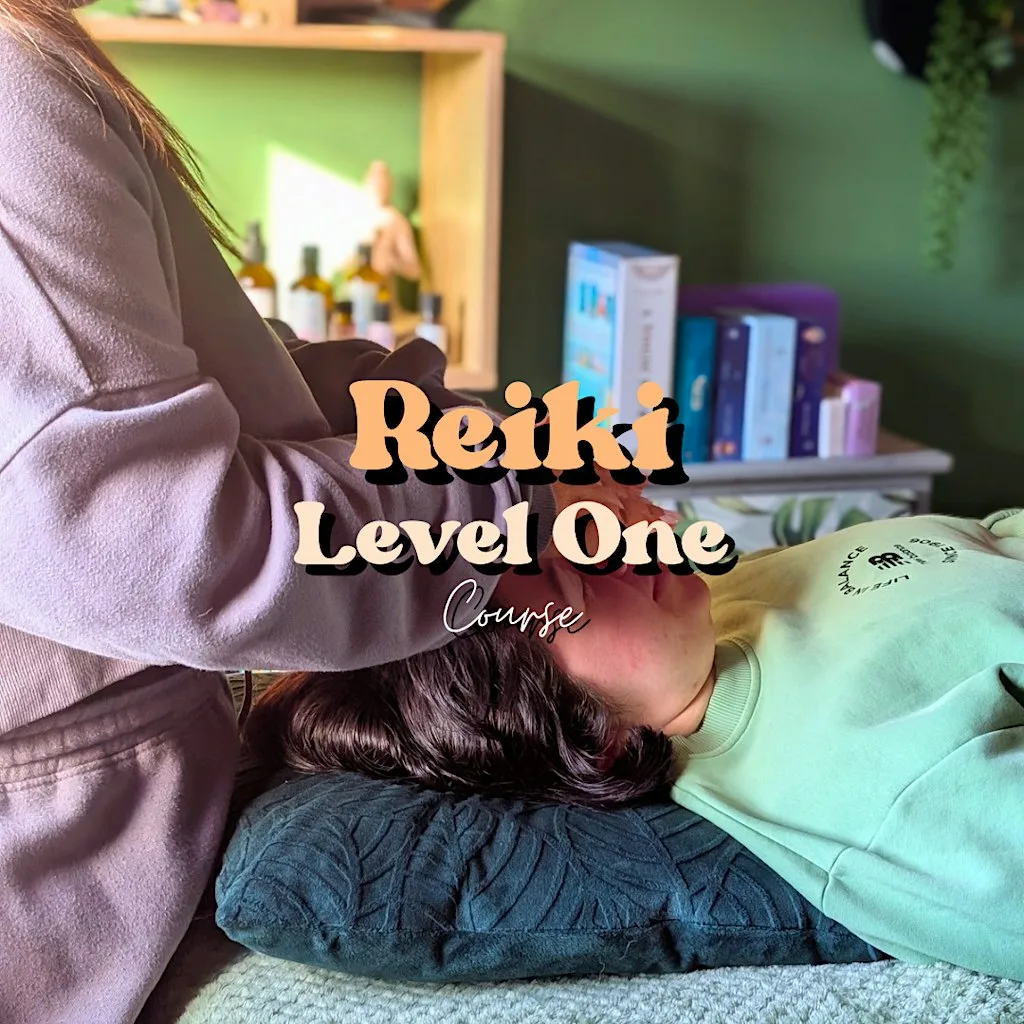 Usui Reiki - Level 1 Course/Women's Circle at Anniesland