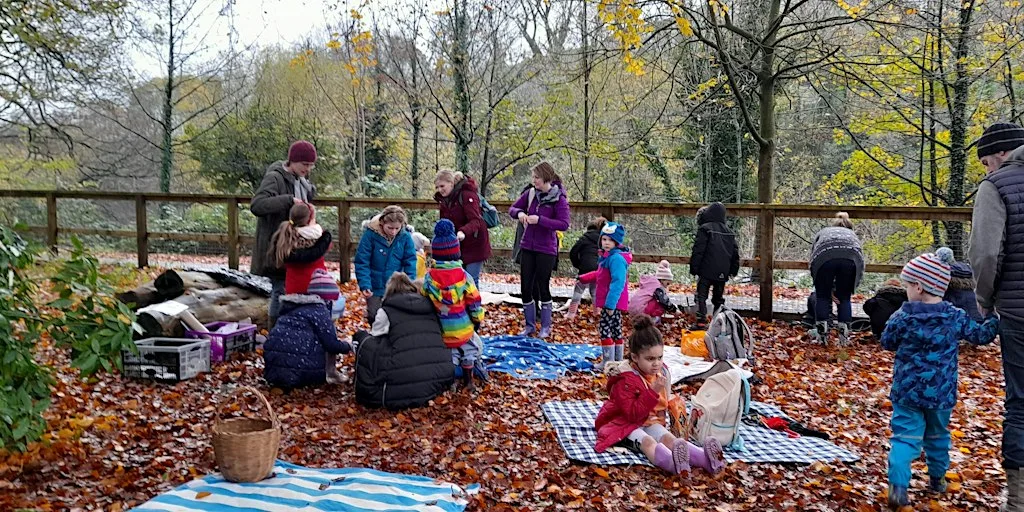 Fy Ffrind Morfydd a'i Hetiau' | ‘My Friend Morfydd and her hats’ at Ynysangharad War Memorial Park