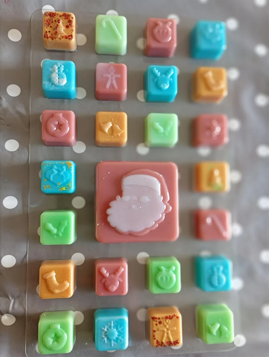 Make your own wax melt advent calendar with festive treats- Sedgefield at Ceddesfield Hall
