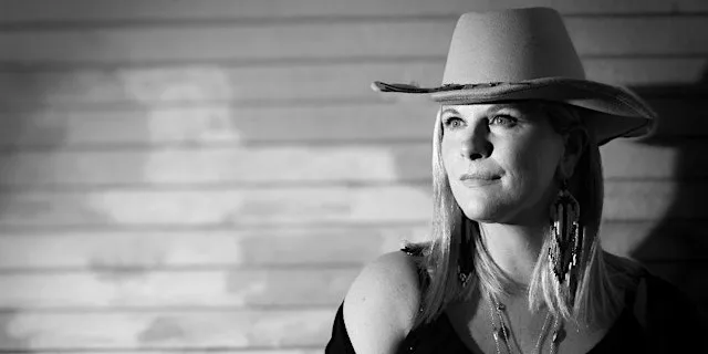 Niamh Strong & Newbridge Gospel Choir 'Songbird' - Remembering Eva Cassidy