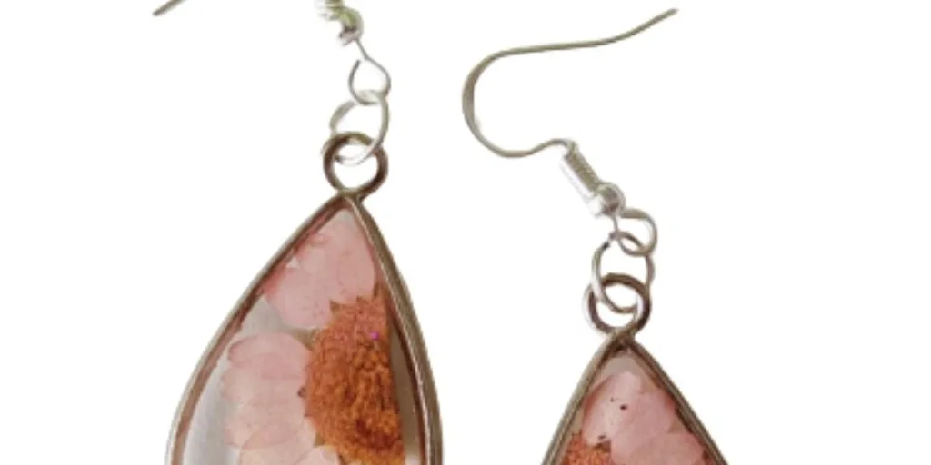 UV Resin: jewellery making