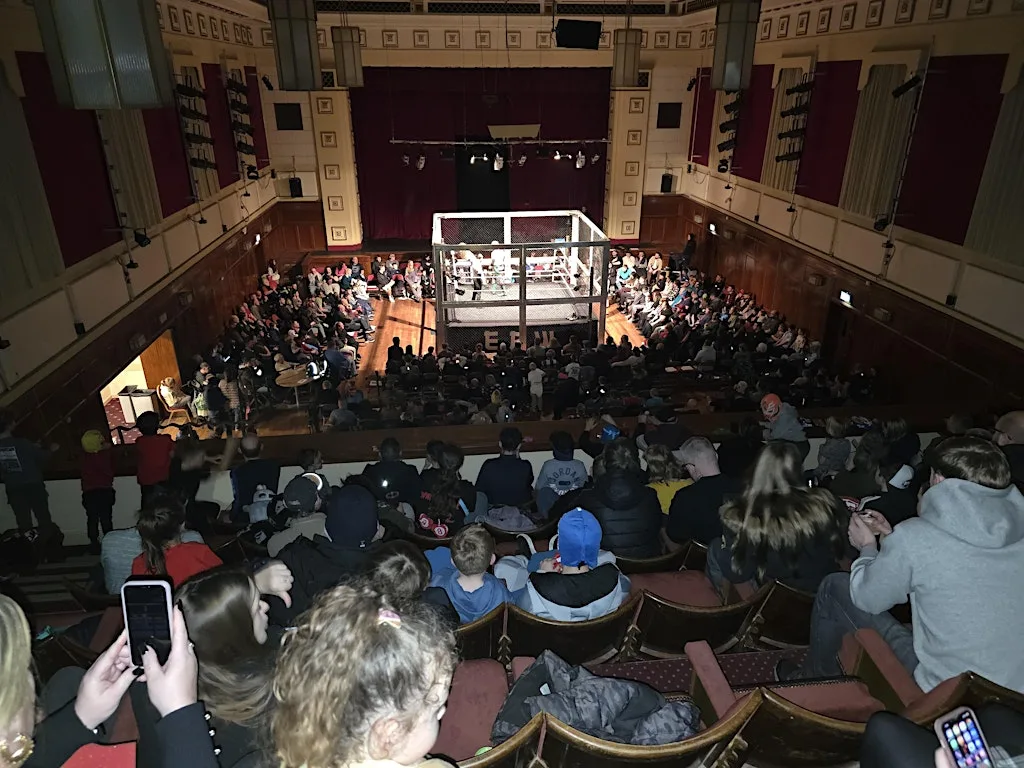 AMERICAN WRESTLING EPW STIRLING 20FT STEEL CAGE MATCH!