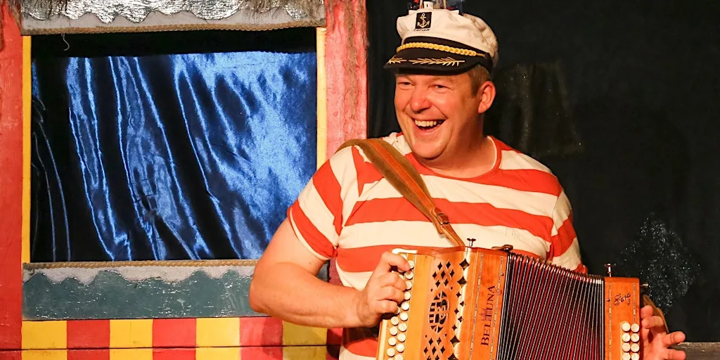 Squashbox: The Sea Show at Trebah Garden
