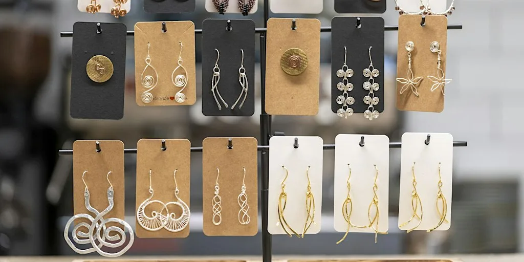 Make Your Own Wire Earrings with Stephanie James