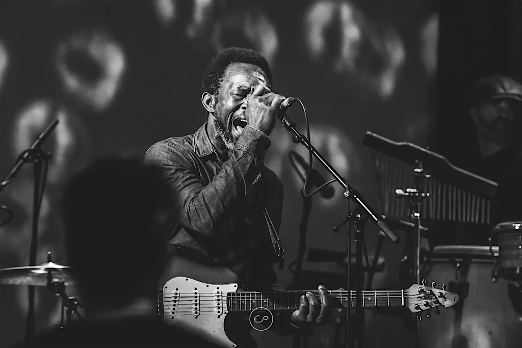 Buffalo Soul perform Bob Marleys Greatest Hits w/ The Dublin Gospel Choir