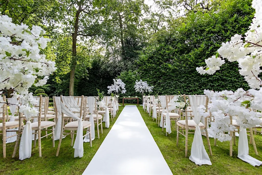 Guides for Brides The Bull Hotel Wedding Fair, Buckinghamshire, SL9 7PA at The Bull Hotel