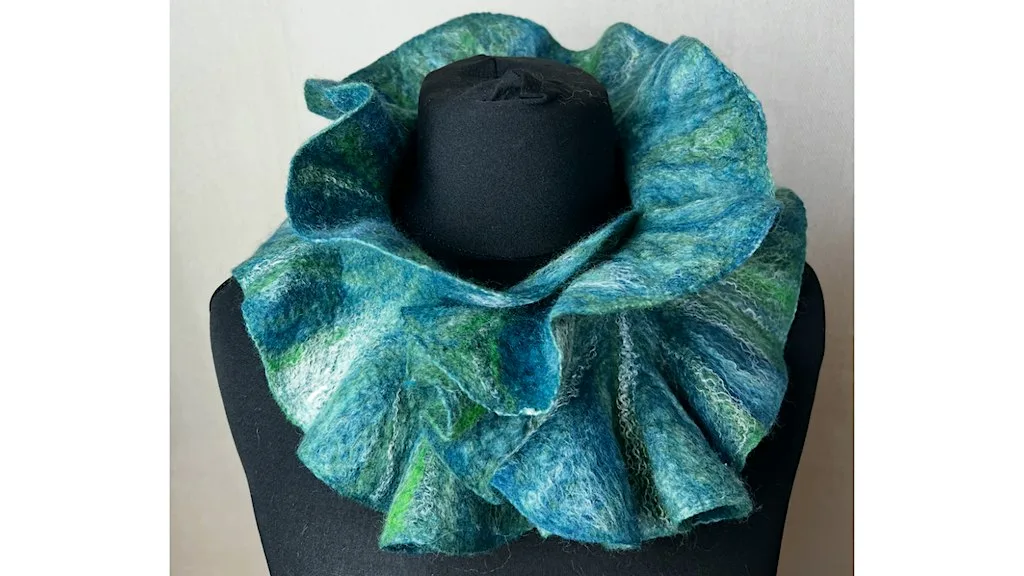 Sea Breeze Scarf Workshop Wet Felted at Wool&silk Art studio