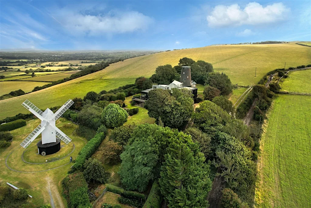 HIKE 18km The Windmills, Sea views and Chalk Hills of the South Downs at Victoria Station