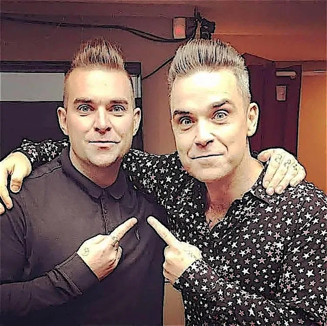 Tony as Robbie Williams joins Party Under the Sticks 2026 at Hullensians RUFC