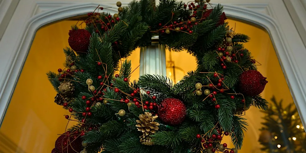 Christmas Wreath Making and Lunch at Crossbasket Castle